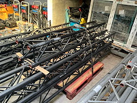 Prolyte h30v black coated aluminium truss (5x) - afbeelding 3 van  5