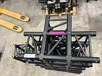 Prolyte h30v c017 zwart aluminium truss boxcorner (4x) - afbeelding 2 van  3
