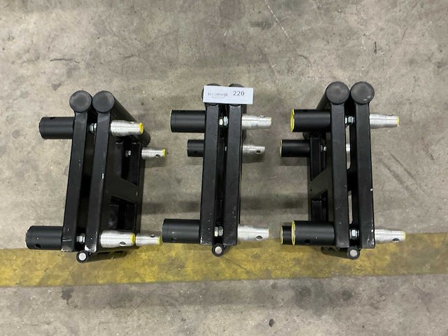 Prolyte h30v zwart aluminium truss bookcorner (3x) - afbeelding 2 van  3