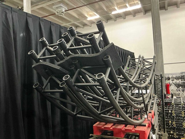Prolyte s36r zwart ø5meter aluminium truss cirkel - afbeelding 2 van  3