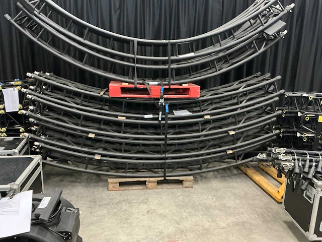 Prolyte s36r zwart ø9meter aluminium truss cirkel - afbeelding 1 van  4