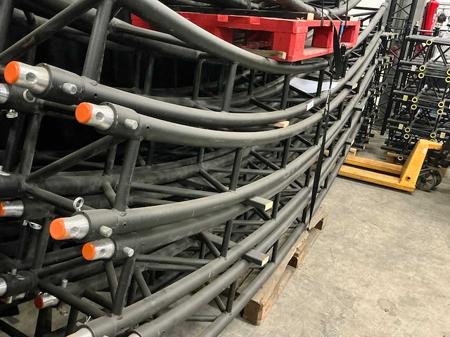 Prolyte s36r zwart ø9meter aluminium truss cirkel - afbeelding 3 van  4