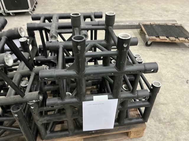 Prolyte s36r zwart aluminium truss hoekdeel (9x) - afbeelding 5 van  6