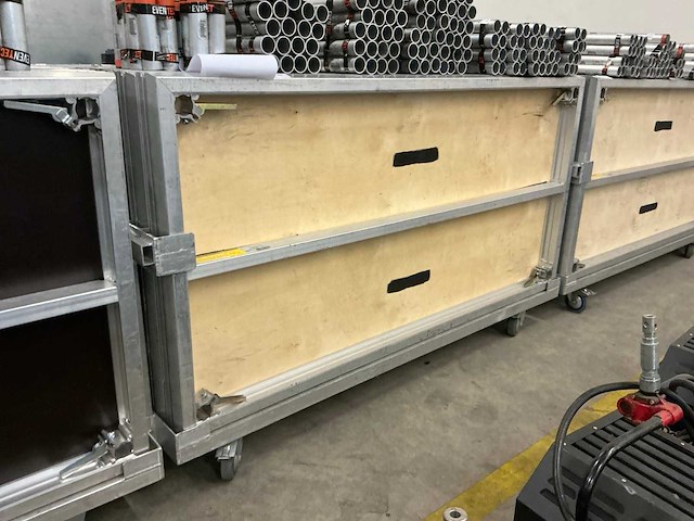 Prolyte stagedex 2x1m podiumdeel (6x) - afbeelding 1 van  6