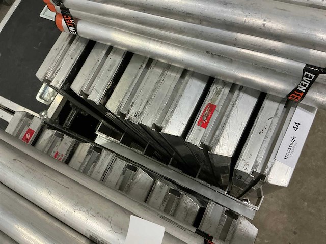 Prolyte stagedex 2x1m podiumdeel (6x) - afbeelding 2 van  6