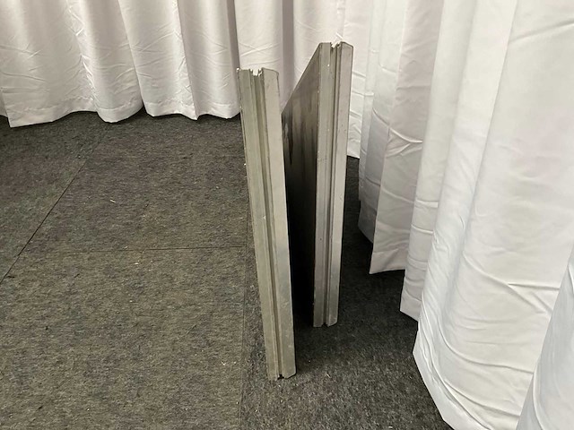 Prolyte topline deck triangle 2x1 m podiumdeel (4x) - afbeelding 2 van  9