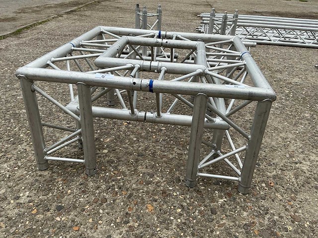 Prolyte x30d aluminium trus hoek (4x) - afbeelding 3 van  4