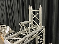 Prolyte x30d zilver corner c007 aluminium truss (5x) - afbeelding 2 van  3