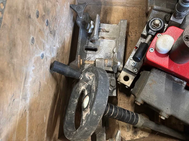 Promac pbk 41a hydraulische diamant-wandzaaginstallatie - afbeelding 5 van  17