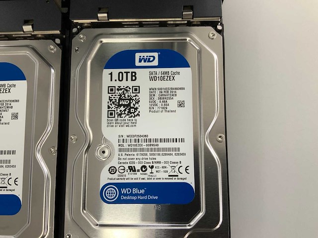 Promise pegasus 2 r8 storage server + 2tb hdd storage - afbeelding 5 van  5