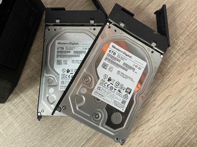 Promise pegasus 3 (thunderbolt) netwerkopslag + 24tb - afbeelding 3 van  4