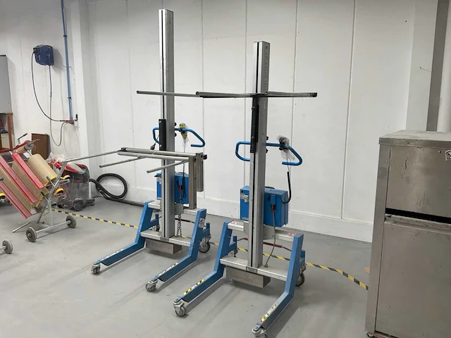 Pronomic lift en drive 160p elektrische materiaalheffer/transportkar - afbeelding 2 van  8