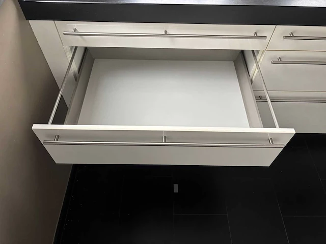 Pronorm - keuken met apparatuur - afbeelding 13 van  30