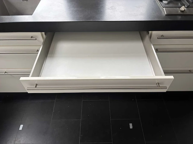 Pronorm - keuken met apparatuur - afbeelding 19 van  30