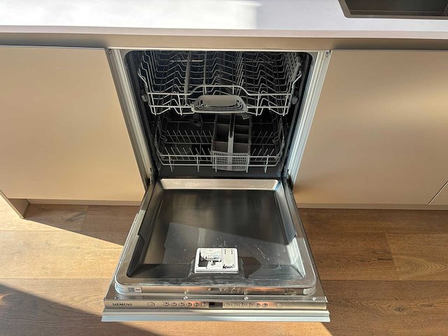 Pronorm - keuken met siemens apparatuur - afbeelding 5 van  26