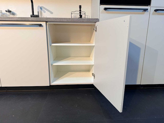 Pronorm - showroomkeuken met bosch/junker apparatuur - afbeelding 11 van  33