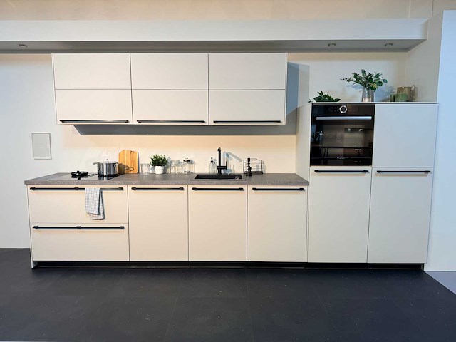 Pronorm - showroomkeuken met bosch/junker apparatuur - afbeelding 1 van  33