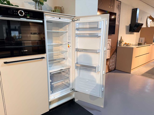 Pronorm - showroomkeuken met bosch/junker apparatuur - afbeelding 17 van  33