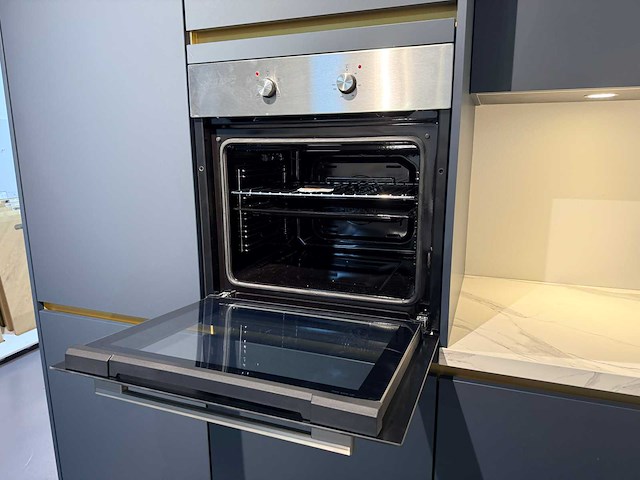 Pronorm - showroomkeuken met laurus apparatuur - afbeelding 2 van  33