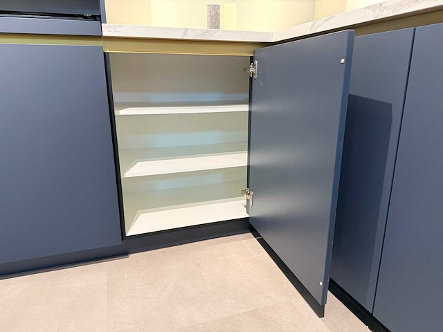 Pronorm - showroomkeuken met laurus apparatuur - afbeelding 5 van  33