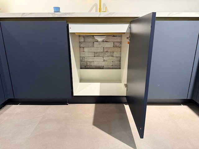 Pronorm - showroomkeuken met laurus apparatuur - afbeelding 10 van  33