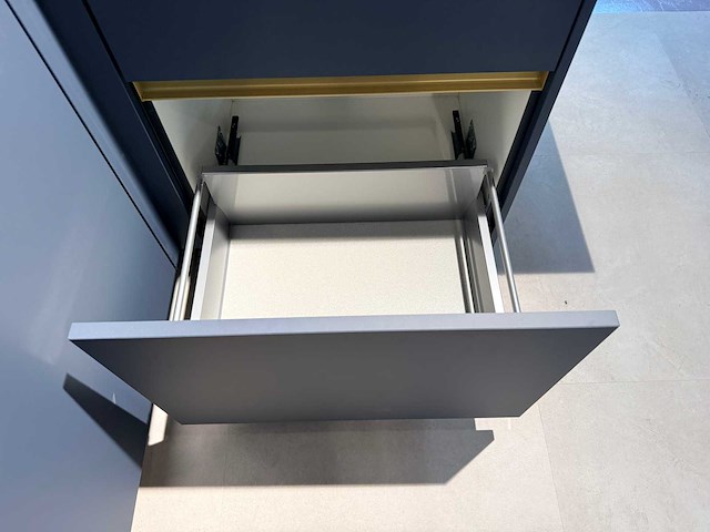 Pronorm - showroomkeuken met laurus apparatuur - afbeelding 18 van  33