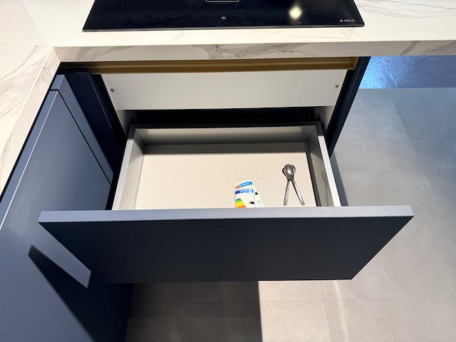 Pronorm - showroomkeuken met laurus apparatuur - afbeelding 19 van  33