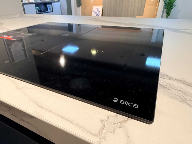 Pronorm - showroomkeuken met laurus apparatuur - afbeelding 20 van  32
