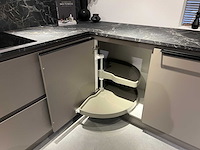 Pronorm - showroomkeuken met pelgrim apparatuur - afbeelding 6 van  16