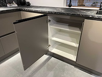 Pronorm - showroomkeuken met pelgrim apparatuur - afbeelding 7 van  19