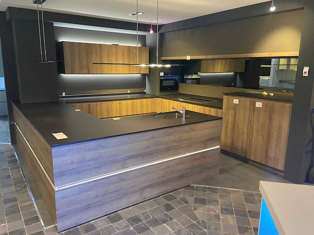 Pronorm - showroomkeuken met siemens apparatuur - afbeelding 1 van  2