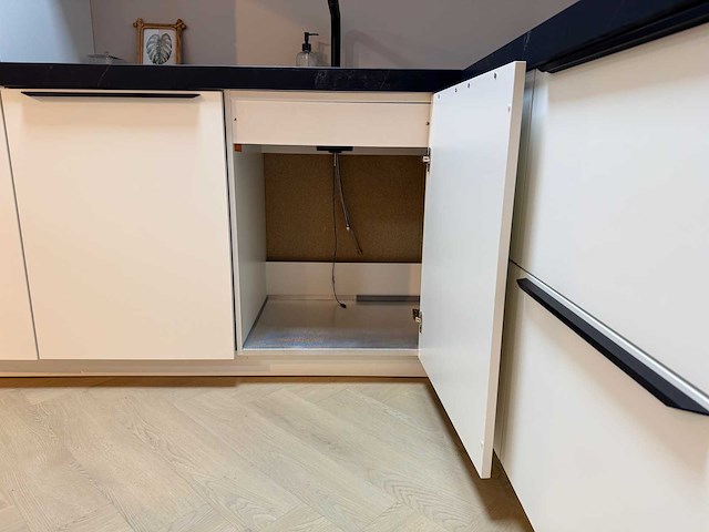 Pronorm - showroomkeuken met siemens apparatuur - afbeelding 9 van  36