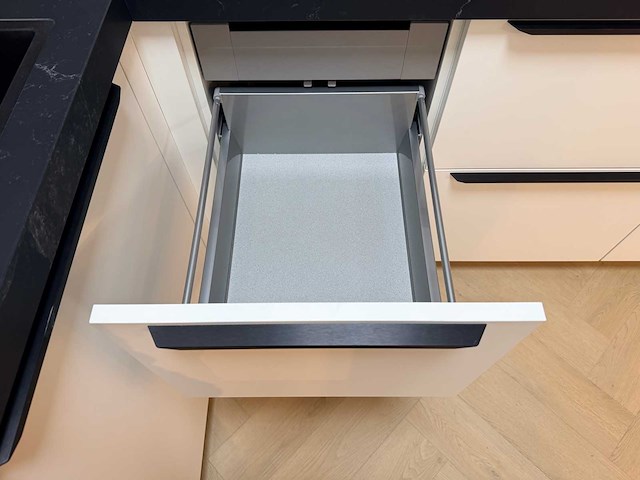 Pronorm - showroomkeuken met siemens apparatuur - afbeelding 16 van  36