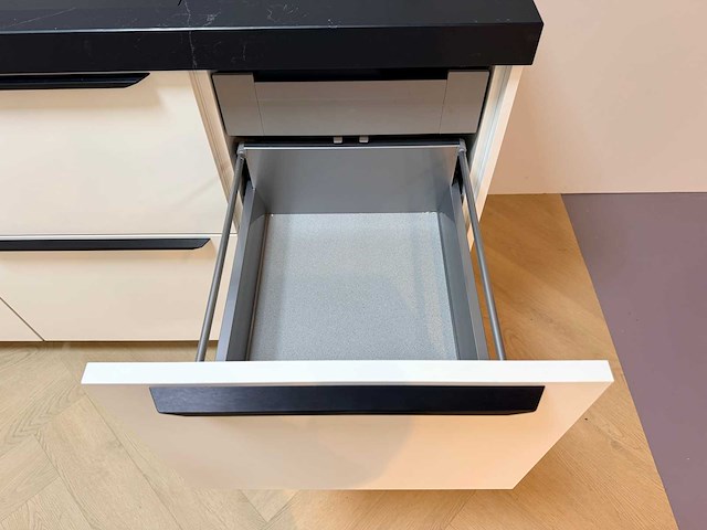 Pronorm - showroomkeuken met siemens apparatuur - afbeelding 23 van  36