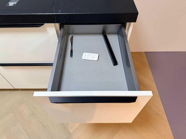 Pronorm - showroomkeuken met siemens apparatuur - afbeelding 24 van  36