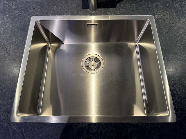 Pronorm - showroomkeuken met whirlpool apparatuur - afbeelding 13 van  37
