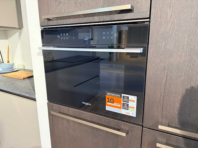 Pronorm - showroomkeuken met whirlpool apparatuur - afbeelding 18 van  37