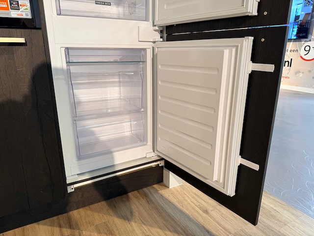 Pronorm - showroomkeuken met whirlpool apparatuur - afbeelding 25 van  37
