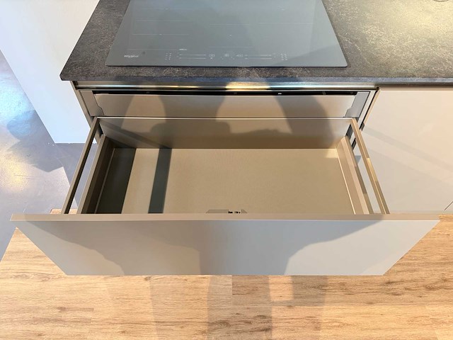 Pronorm - showroomkeuken met whirlpool apparatuur - afbeelding 34 van  37