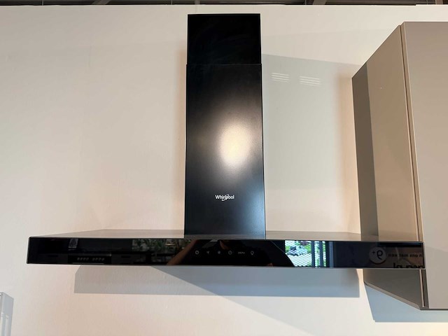 Pronorm - showroomkeuken met whirlpool apparatuur - afbeelding 37 van  37