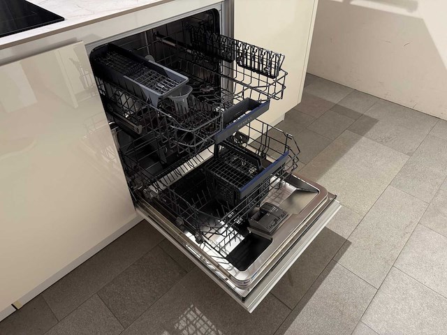 Pronorm - y-line - showroomkeuken - afbeelding 17 van  47