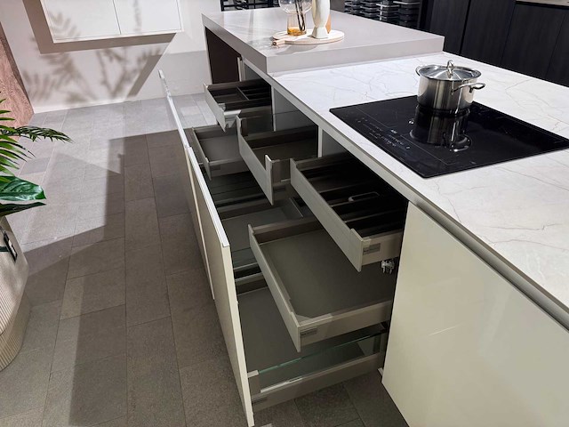 Pronorm - y-line - showroomkeuken - afbeelding 45 van  47