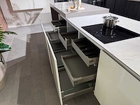 Pronorm - y-line - showroomkeuken - afbeelding 45 van  47