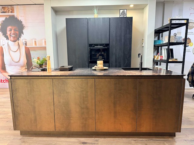Pronorm - y-line - showroomkeuken - afbeelding 1 van  34