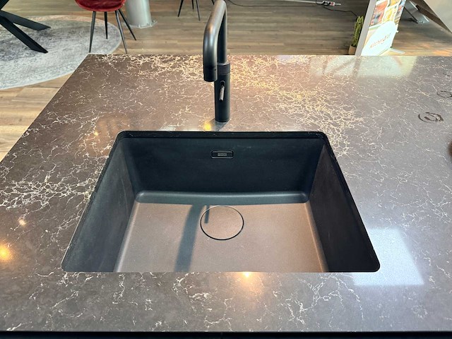 Pronorm - y-line - showroomkeuken - afbeelding 33 van  34