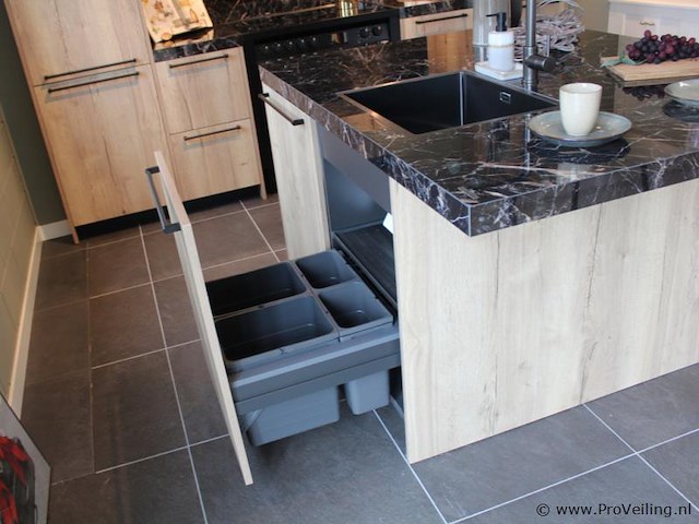 Pronorm eilandkeuken met apparatenwand - afbeelding 5 van  43