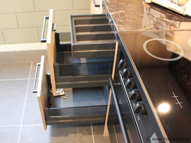 Pronorm eilandkeuken met apparatenwand - afbeelding 15 van  43