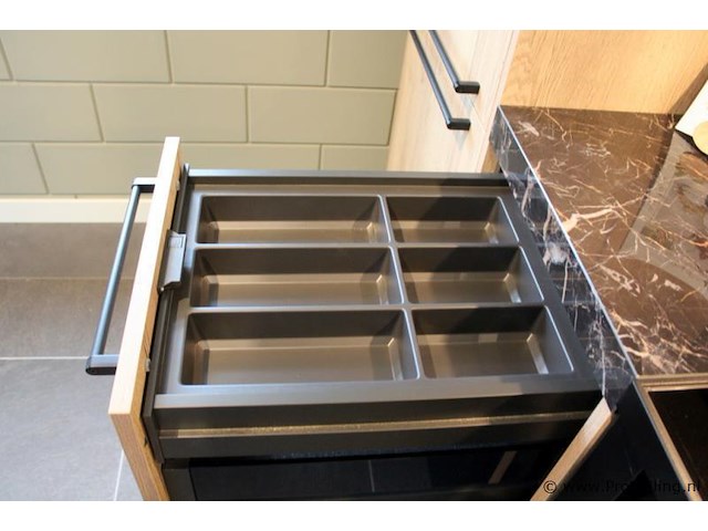 Pronorm eilandkeuken met apparatenwand - afbeelding 17 van  43