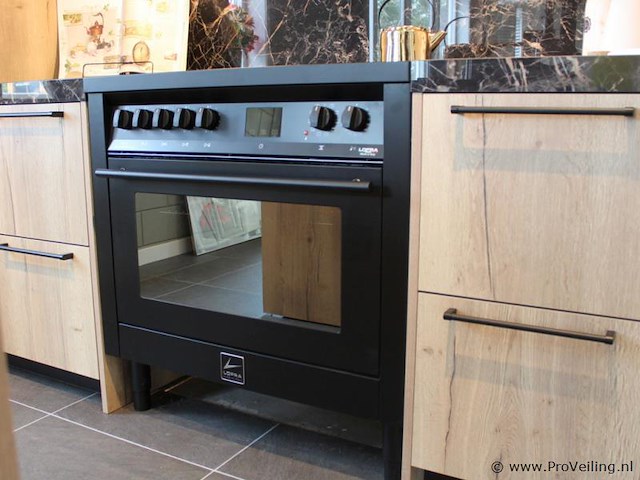 Pronorm eilandkeuken met apparatenwand - afbeelding 18 van  43