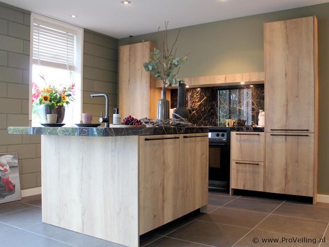 Pronorm eilandkeuken met apparatenwand - afbeelding 23 van  43